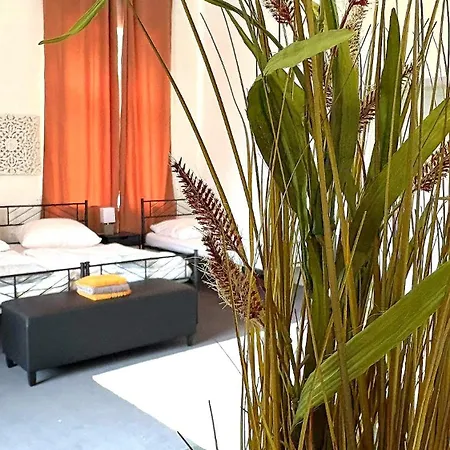 Nr 10 Modernes Helles Ferienzimmer Fuer Vier Personen Familienfreundlich Mit Gemeinsamer Dusche *